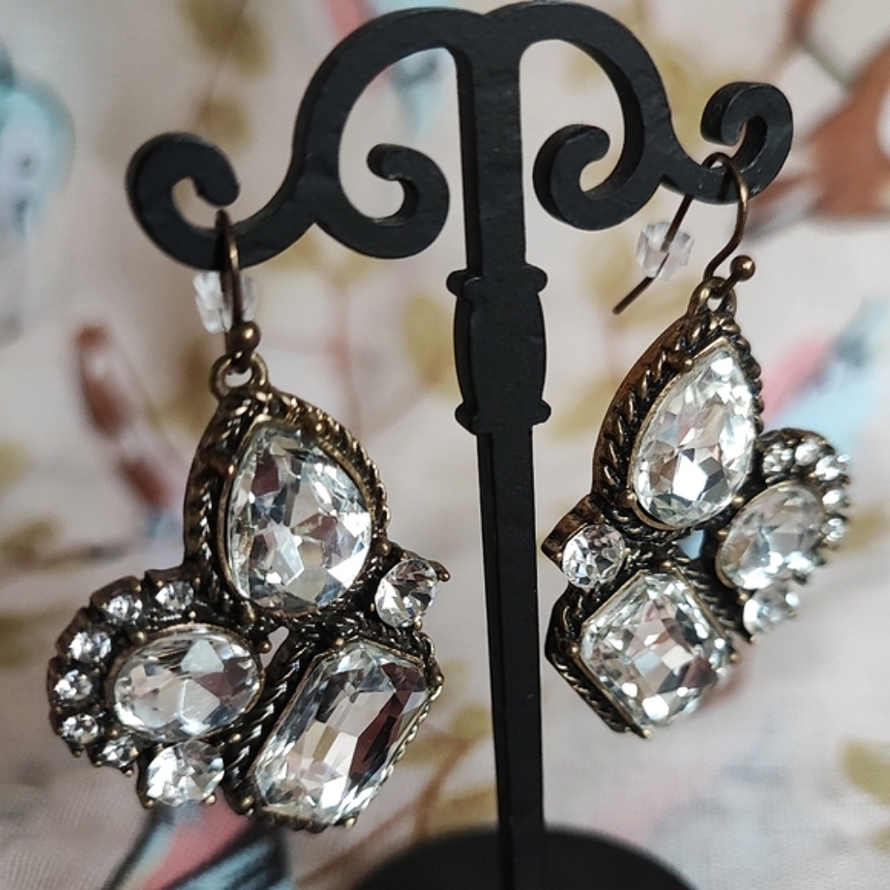 Brass Tone Crystal Clear Formal Chandelier BLING Bridal Jewelry Pierced Earrings - Picture 3 of 12